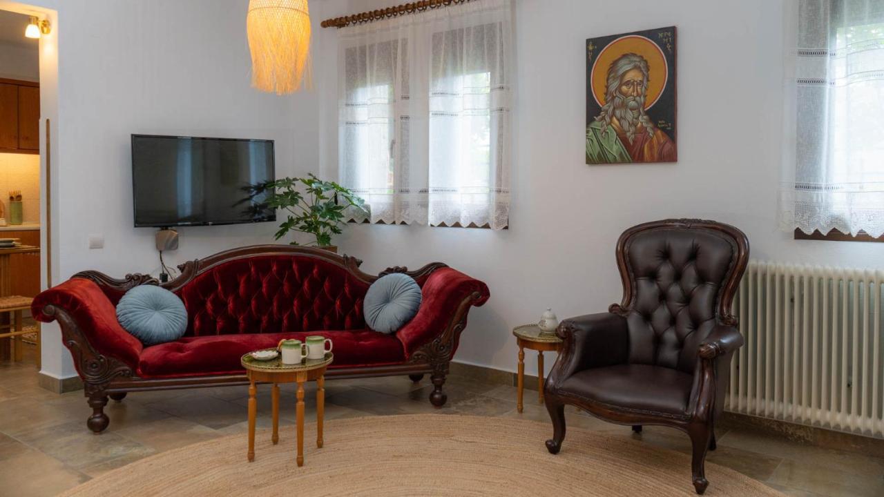 Postmans Apartment Under Meteora Kalambaka Esterno foto
